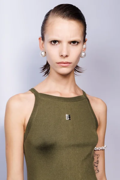 Look 7